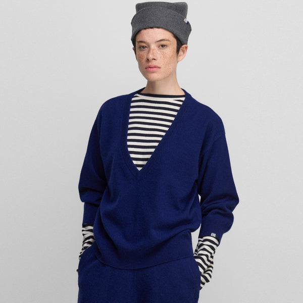 Pearl Cashmere Sweater in Midnight