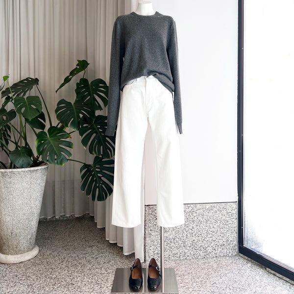 Classic Cashmere Sweater in Felt