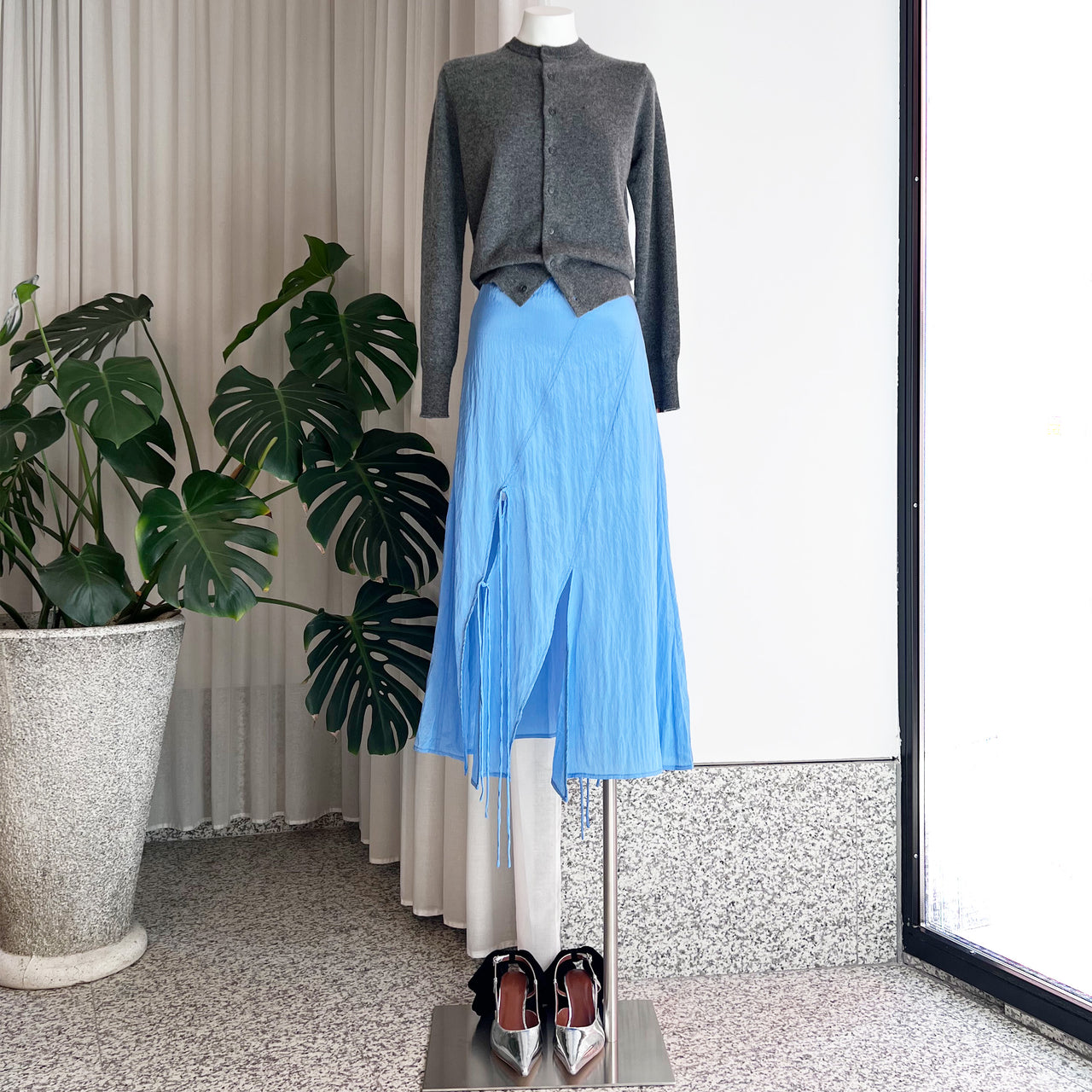 Joey Skirt in Viscose Blend Crinkle Blue