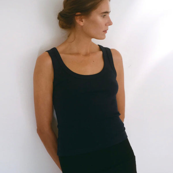 HILLIE TANK IN BLACK