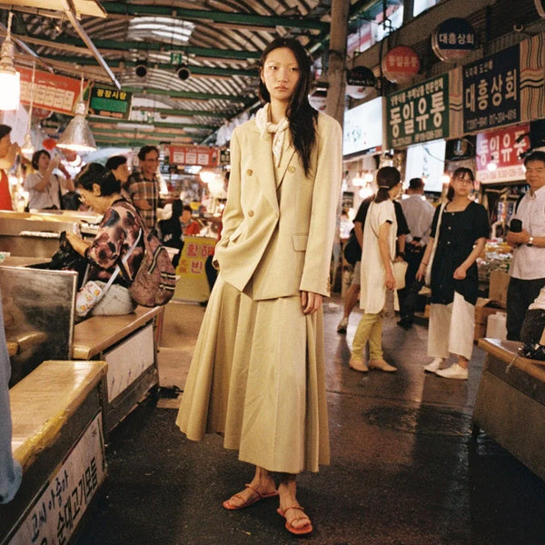 Dana Blazer in Tencel Blend Beige