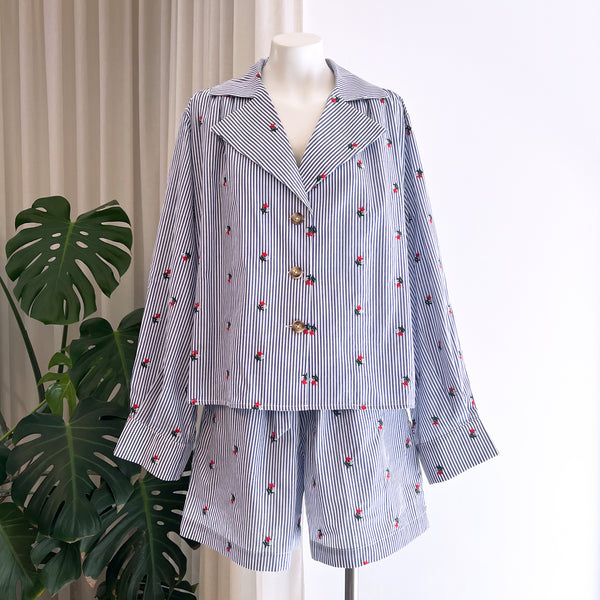 Bonsai Shirt in Blue White Stripe with Flower