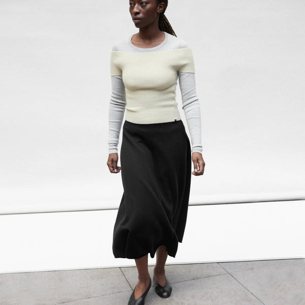 Ease Cashmere Skirt in Shadow