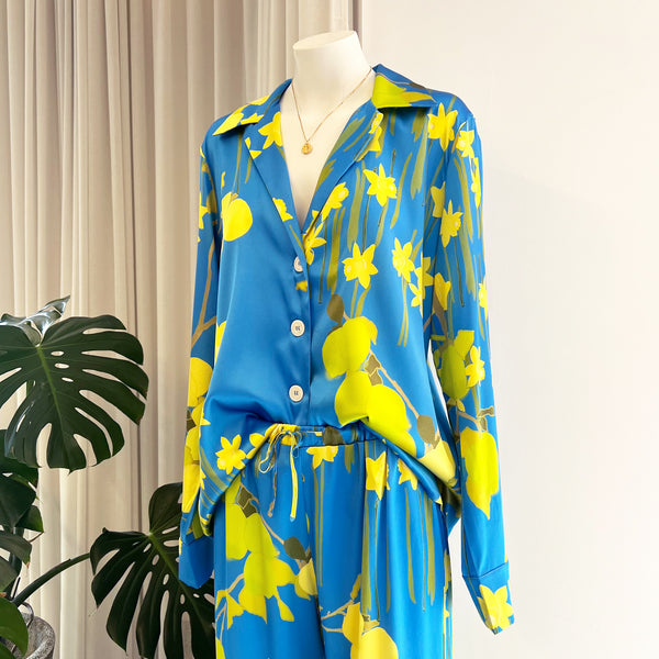 Louis Pyjama Blouse in Citrusfield Blue