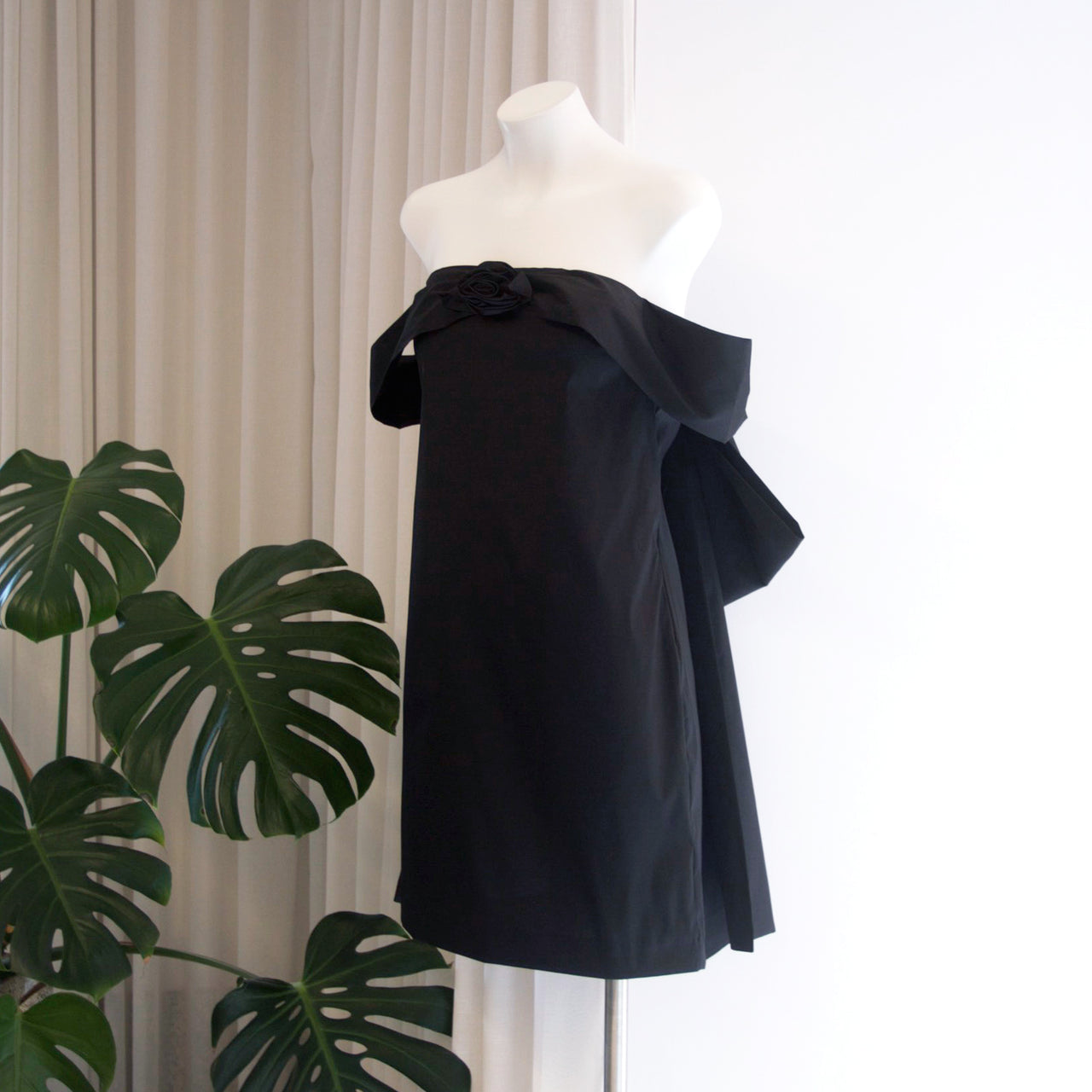 Sacha Taffeta Dress in Black