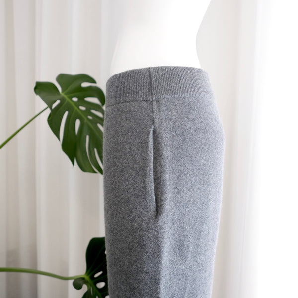 Yogi Cashmere Trousers in Felt