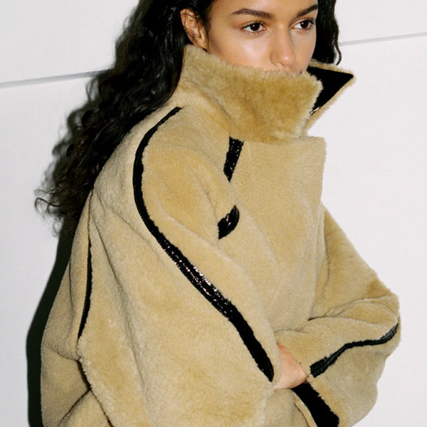 Reversible Lacquer Sheepskin Black/Brown