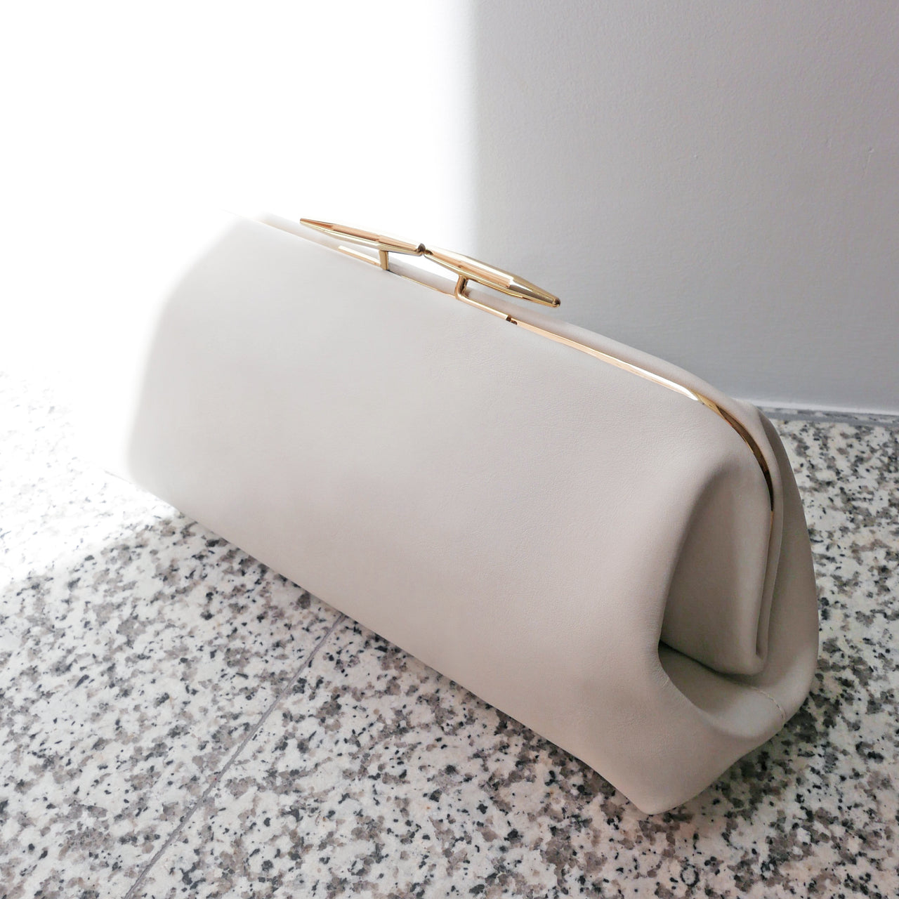 Oyster Clutch Calf Leather Marble
