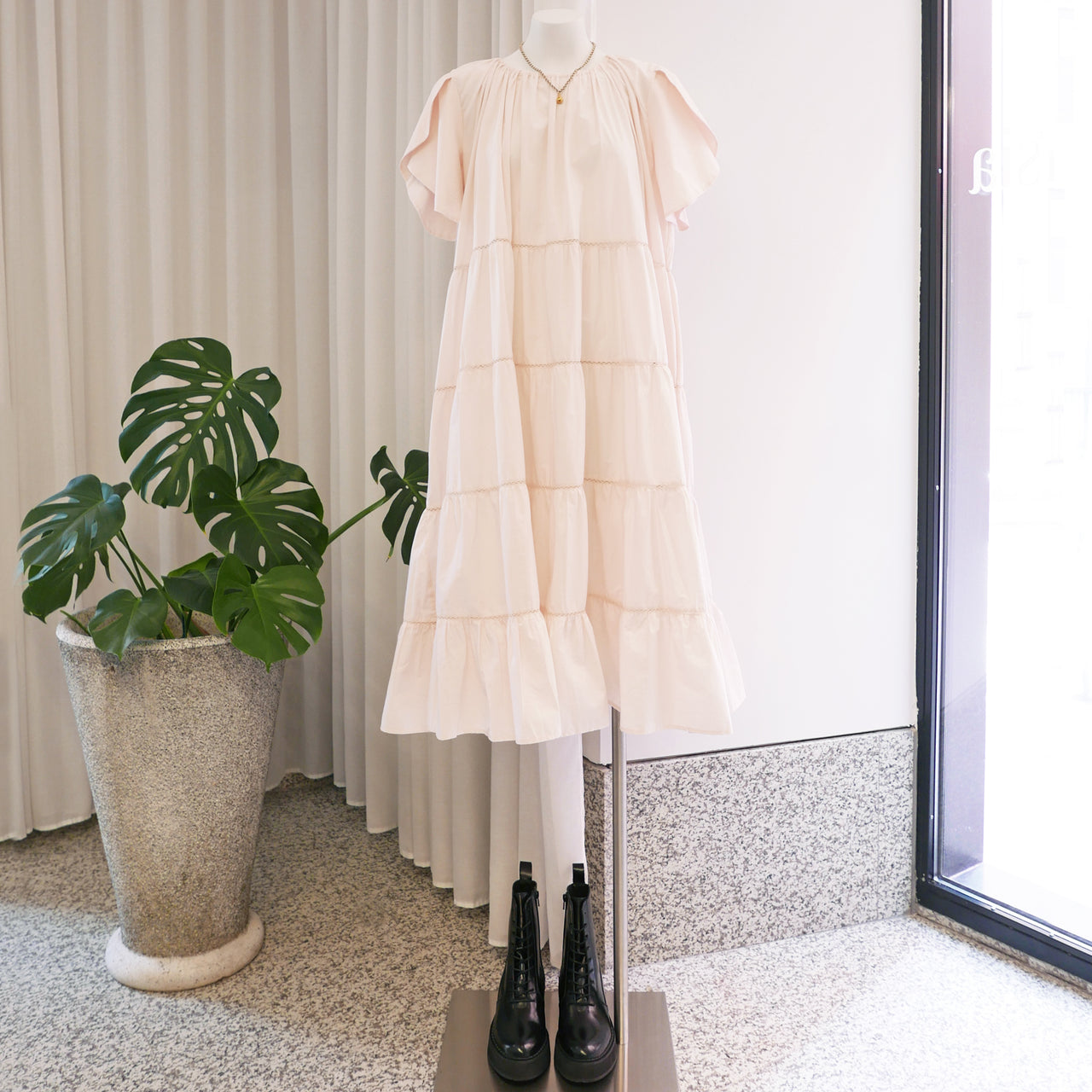 Alegre Tiered Dress in Light Pink