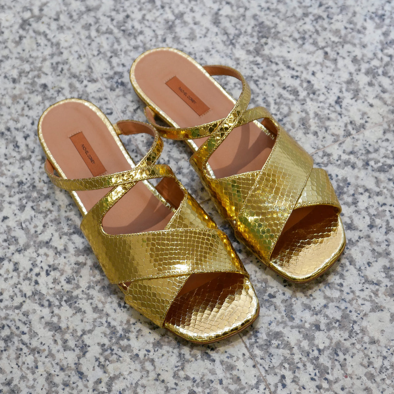 Suzanne Sandal in Gold