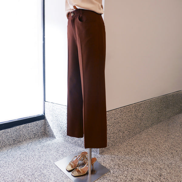 Eliott Unisex Straight Trousers in Brown