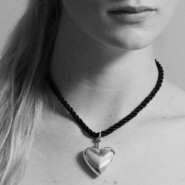Heart Perfume Collar Gold